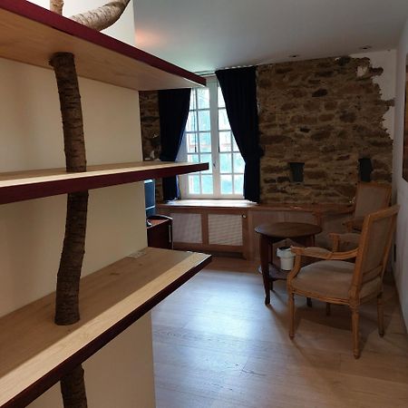 Bed and Breakfast Le Vieux Moulin Goudelin Zimmer foto