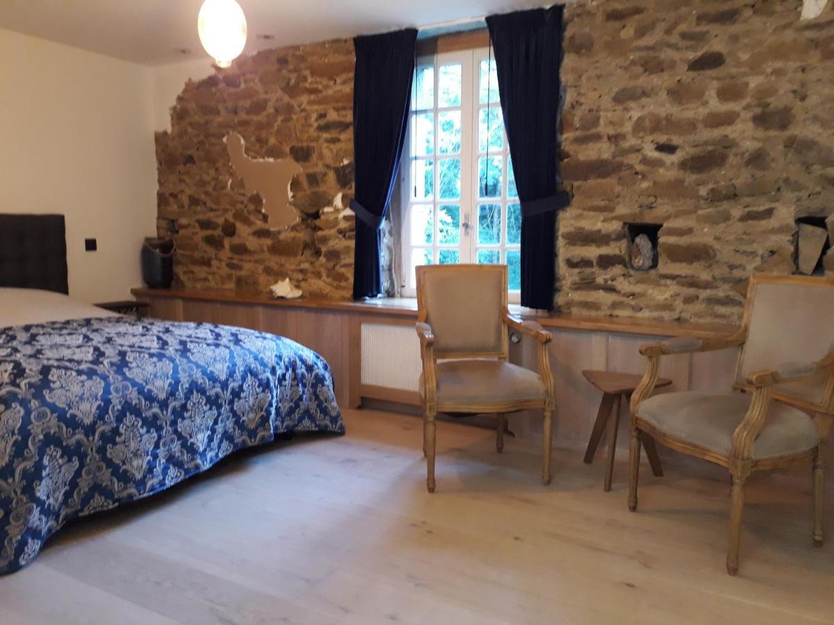 Bed and Breakfast Le Vieux Moulin Goudelin Exterior foto